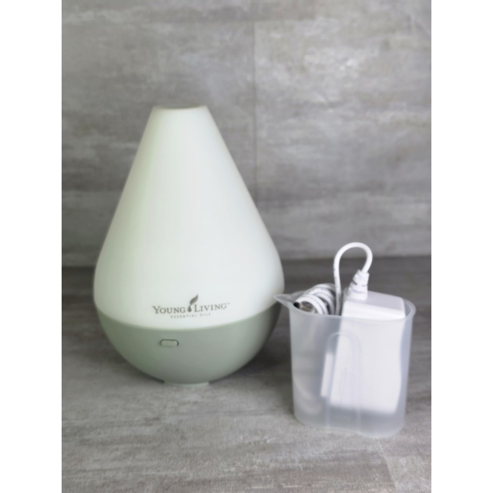 Young Living Dewdrop Essential Oil Diffuser PY-007 + AC Adapter - Gently Used
